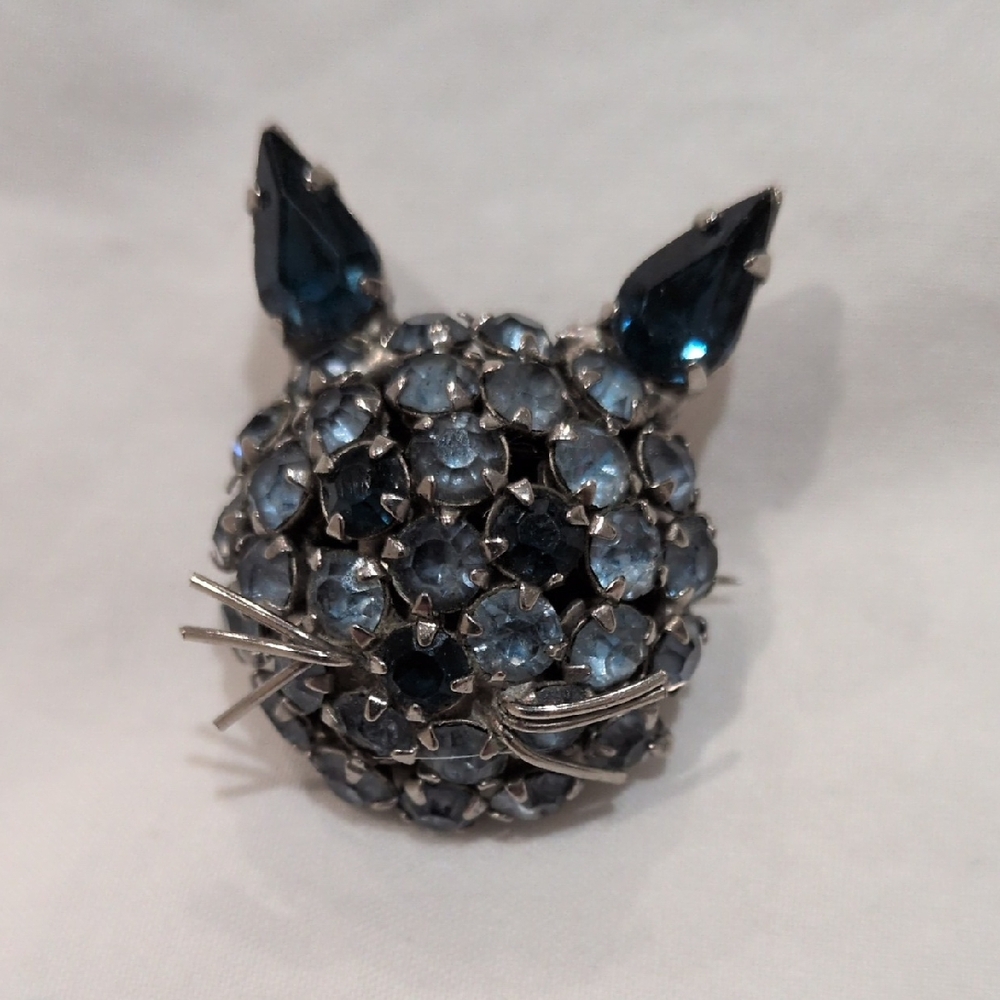Joseph Warner Silver-Toned Accessory